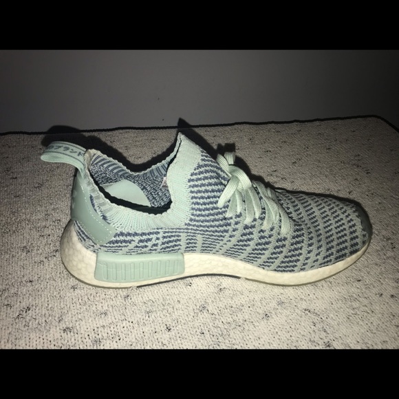 adidas tennis shoes nmd